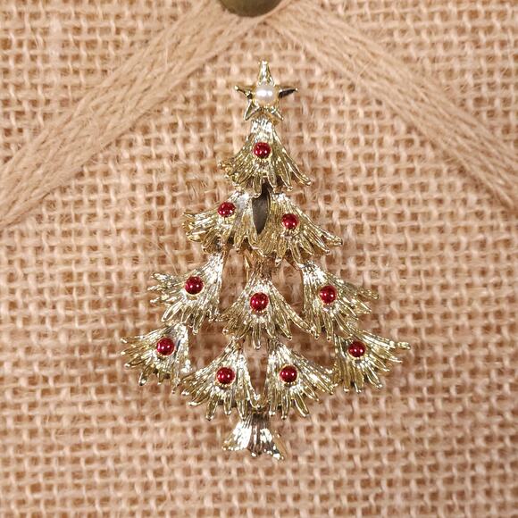 Festive Golden Christmas Tree Brooch, Vintage Christmas Themed Pin - Picture 3 of 10